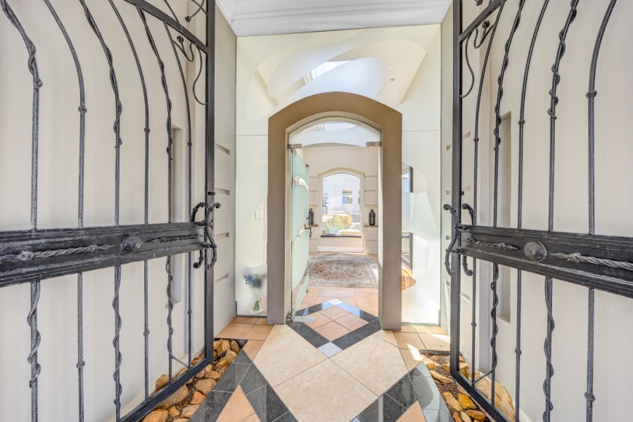 4 Bedroom Property for Sale in Pezula Golf Estate Western Cape